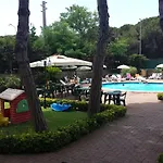 Thaire