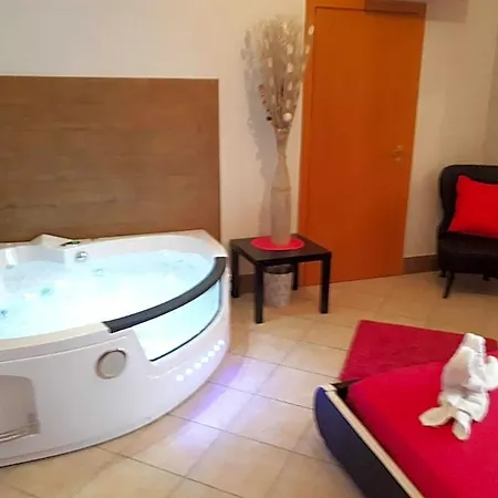 Thaire Hotel