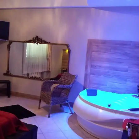 Thaire 2* Castel Volturno